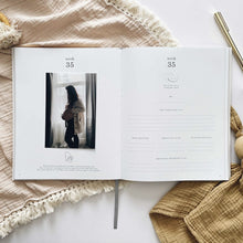 Afbeelding in Gallery-weergave laden, Blush-and-gold-invulboek-safari