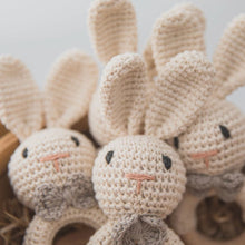 Laden Sie das Bild in den Galerie-Viewer, Bijtring gehaakt - Konijn wit - Ikenmijnmama