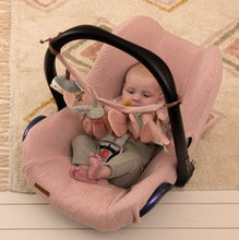 Afbeelding in Gallery-weergave laden, Little Dutch wagenspanner - Flowers & Butterflies - Ikenmijnmama