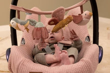 Afbeelding in Gallery-weergave laden, Little Dutch wagenspanner - Flowers & Butterflies - Ikenmijnmama