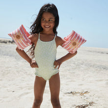 Laden Sie das Bild in den Galerie-Viewer, Swim Essentials zwembandjes - Daisy Flower