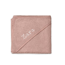 Laden Sie das Bild in den Galerie-Viewer, Badcape met naam - sandstone pink