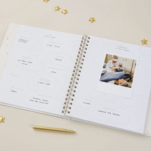 Afbeelding in Gallery-weergave laden, Blush-and-gold-invulboek-my-baby-pearl-met-geschenkdoos