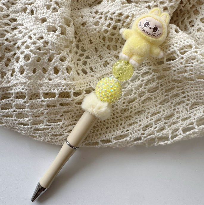Gele-labubu-pen