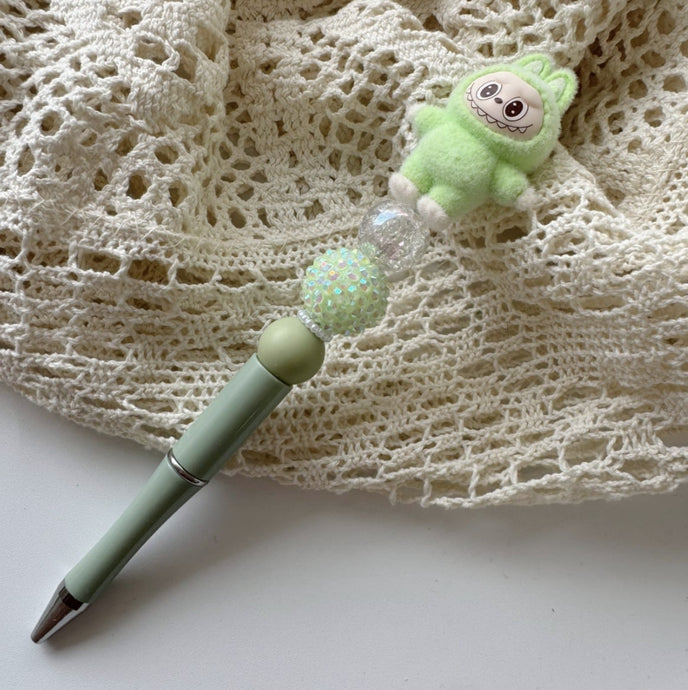 Groene-pen-labubu