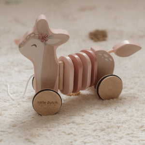 Little-Dutch-trekdier-hout-hert-fairy-garden