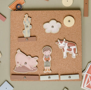 Little-dutch-hamertje-tik-little-farm