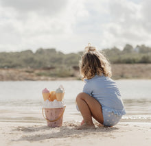 Laden Sie das Bild in den Galerie-Viewer, Little-dutch-ijsjes-strandset