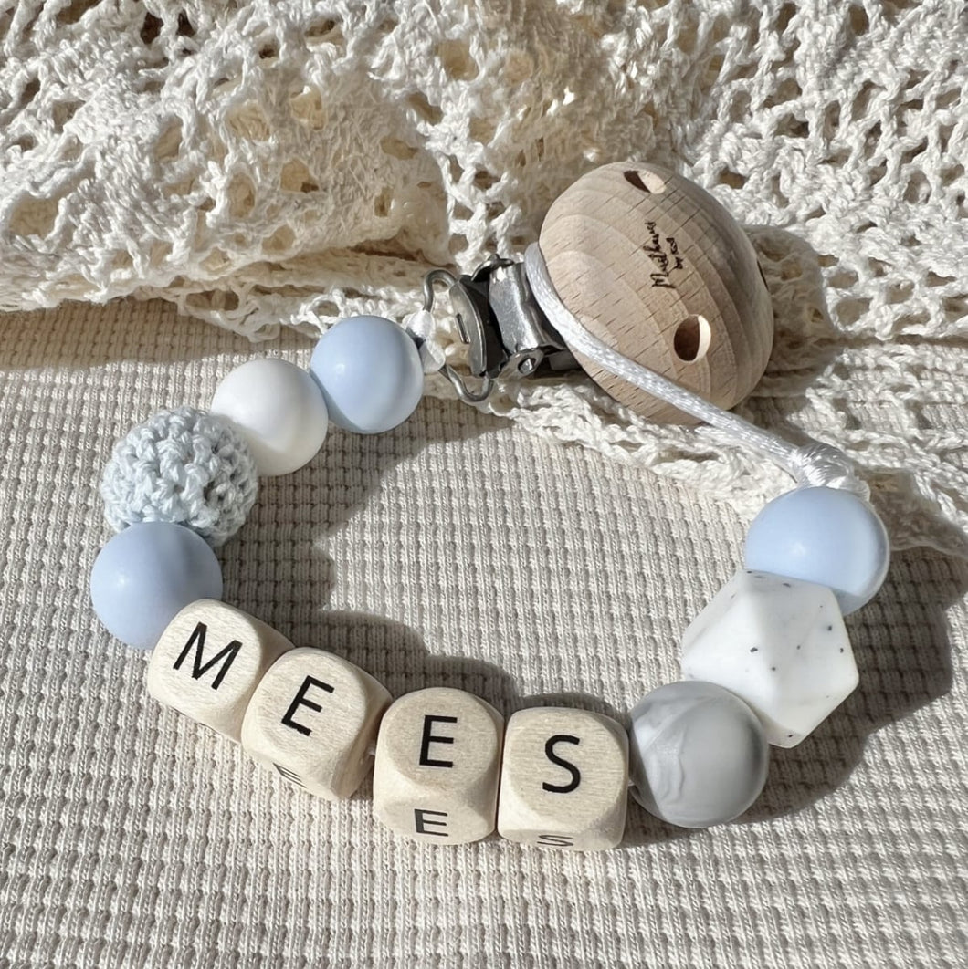 Speenkoord-met-naam-mees