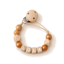 Laden Sie das Bild in den Galerie-Viewer, Speenkoord met naam 'Lola' - gepersonaliseerd kraam cadeau
