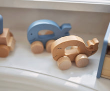Afbeelding in Gallery-weergave laden, Jollein houten speelgoedauto walvis - Caramel - Ikenmijnmama