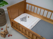 Afbeelding in Gallery-weergave laden, Koeka ledikantdeken wafel/teddy Oslo - Steel grey/pebble - Ikenmijnmama