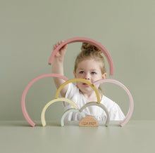 Laden Sie das Bild in den Galerie-Viewer, Little Dutch regenboogstapelaar - Pink - Ikenmijnmama