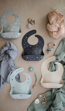 Afbeelding in Gallery-weergave laden, Mushie hydrofiele doek XL swaddle - Tradewinds - Ikenmijnmama