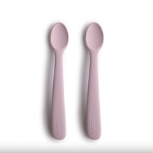 Afbeelding in Gallery-weergave laden, Mushie siliconen babylepels - Soft lilac 2 stuks - Ikenmijnmama