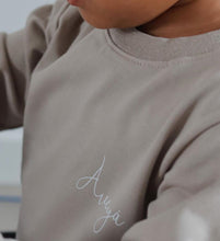 Afbeelding in Gallery-weergave laden, Sweater met naam - Sierletters - Ikenmijnmama