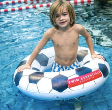 Afbeelding in Gallery-weergave laden, Swim Essentials zwemband - Soccer 90 cm - Ikenmijnmama